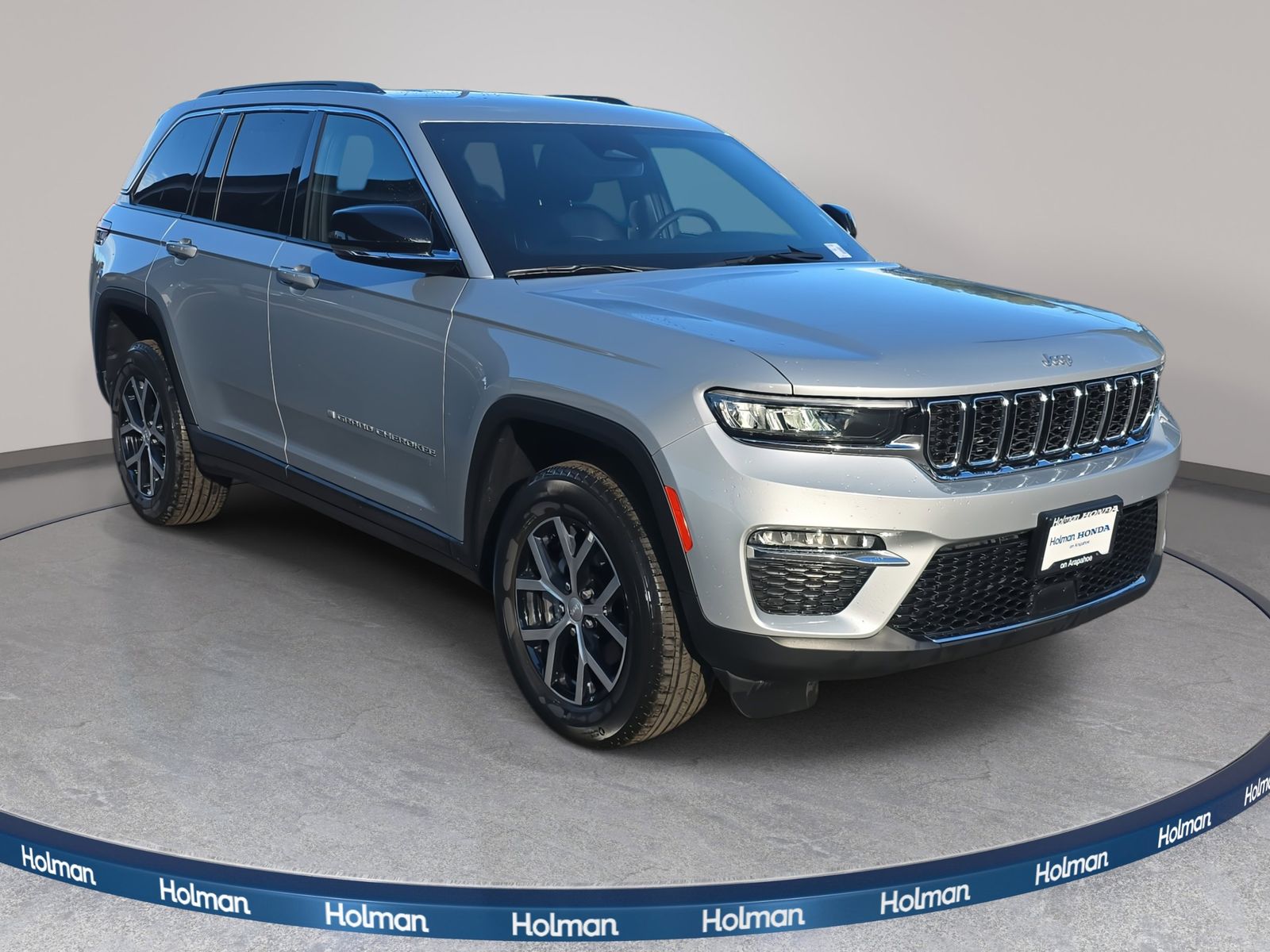 2024 Jeep Grand Cherokee Limited photo 3