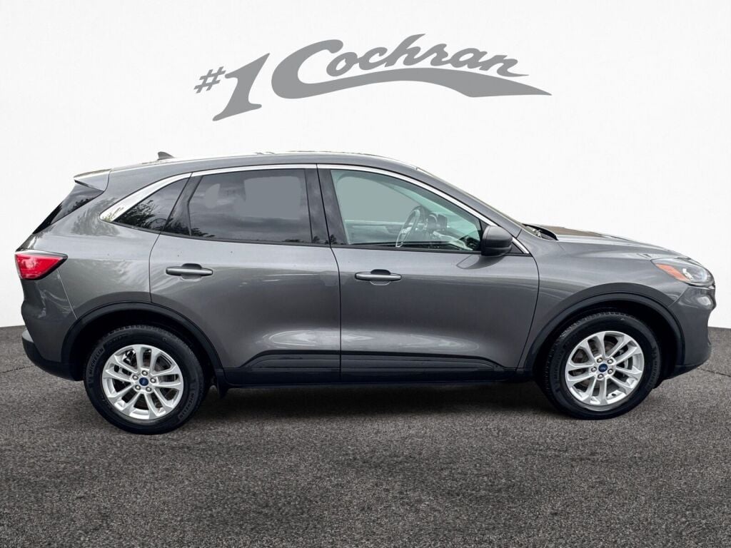 2022 Ford Escape SE photo 8