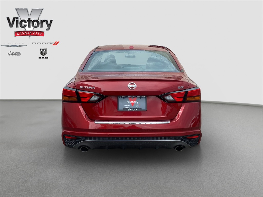 2021 Nissan Altima 2.5 SR photo 6