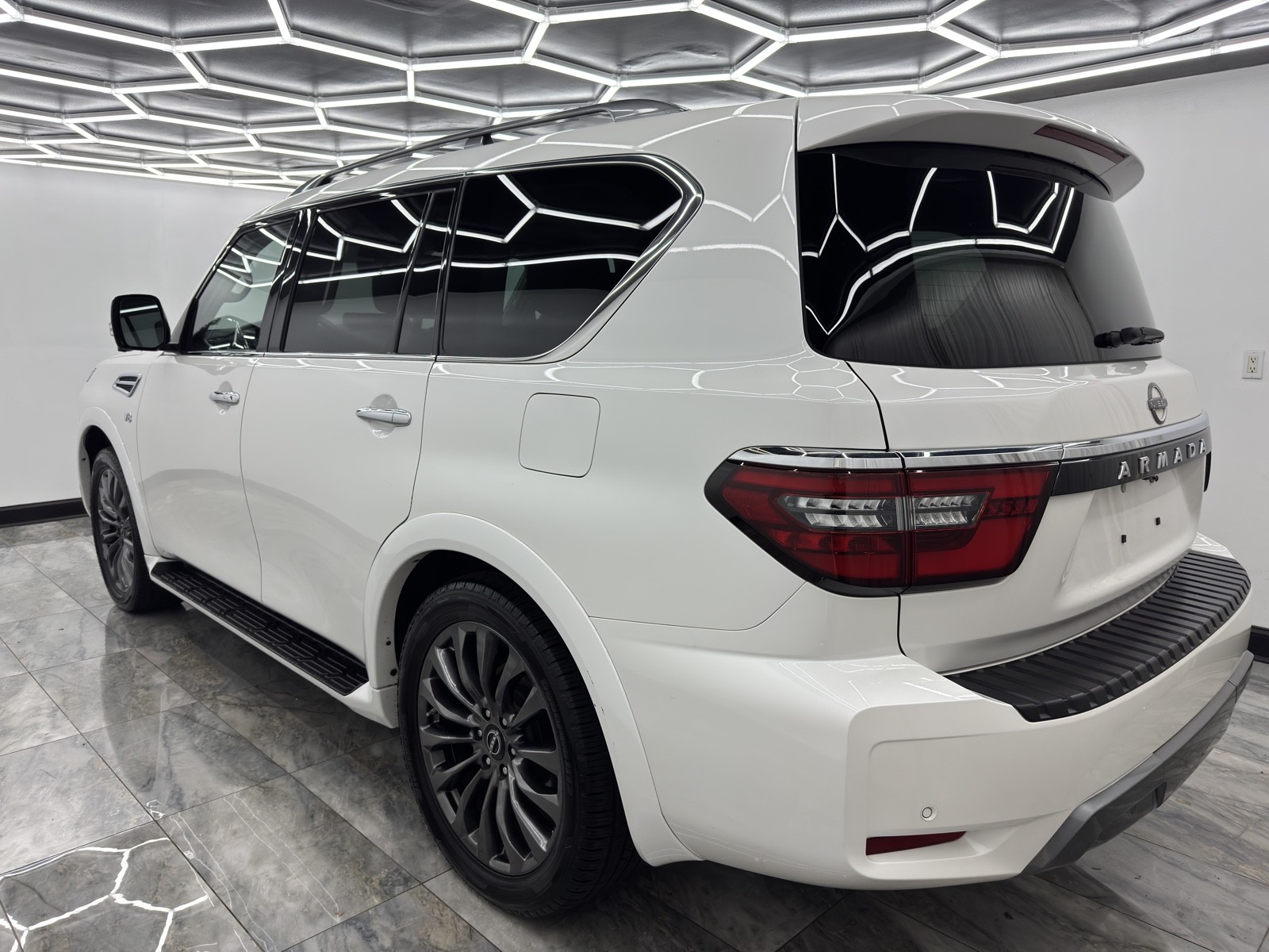 2022 Nissan Armada Platinum photo 4