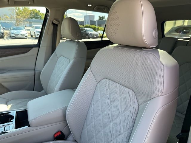2026 Volkswagen Atlas SEL Premium R-Line photo 7