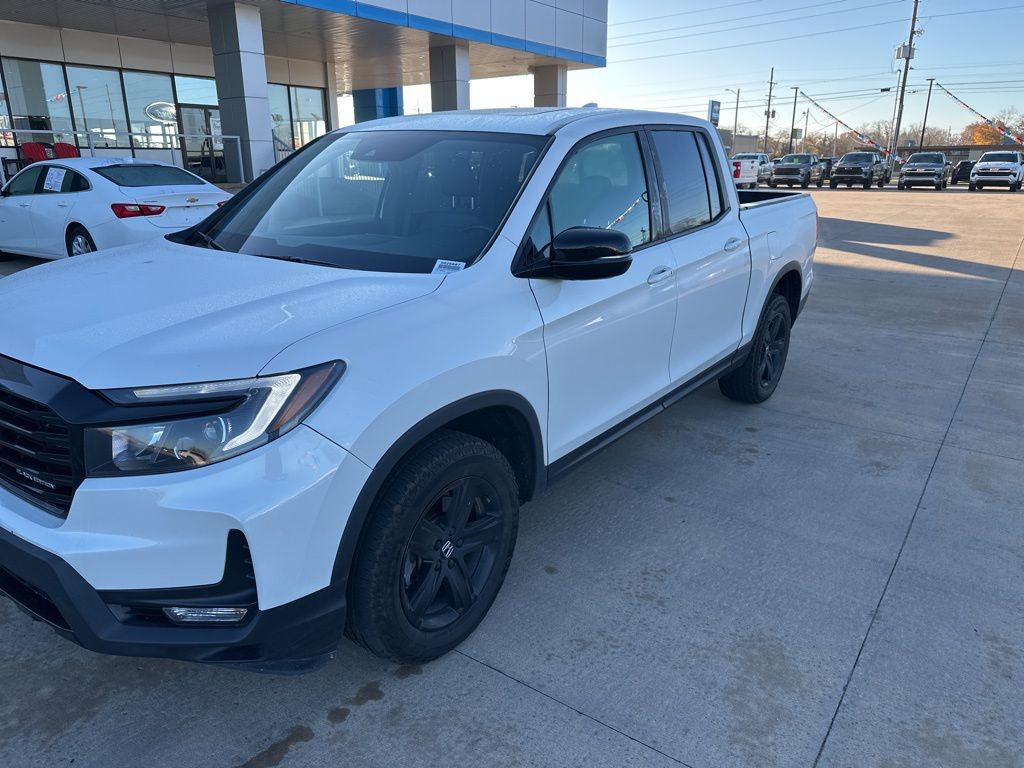 2023 Honda Ridgeline Black Edition photo 4