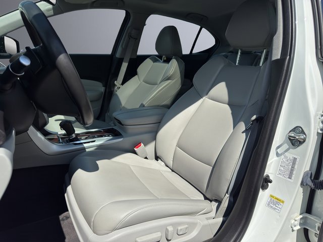 2017 Acura TLX 2.4L Base photo 14