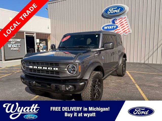 2024 Ford Bronco 4-Door Black Diamond's photo