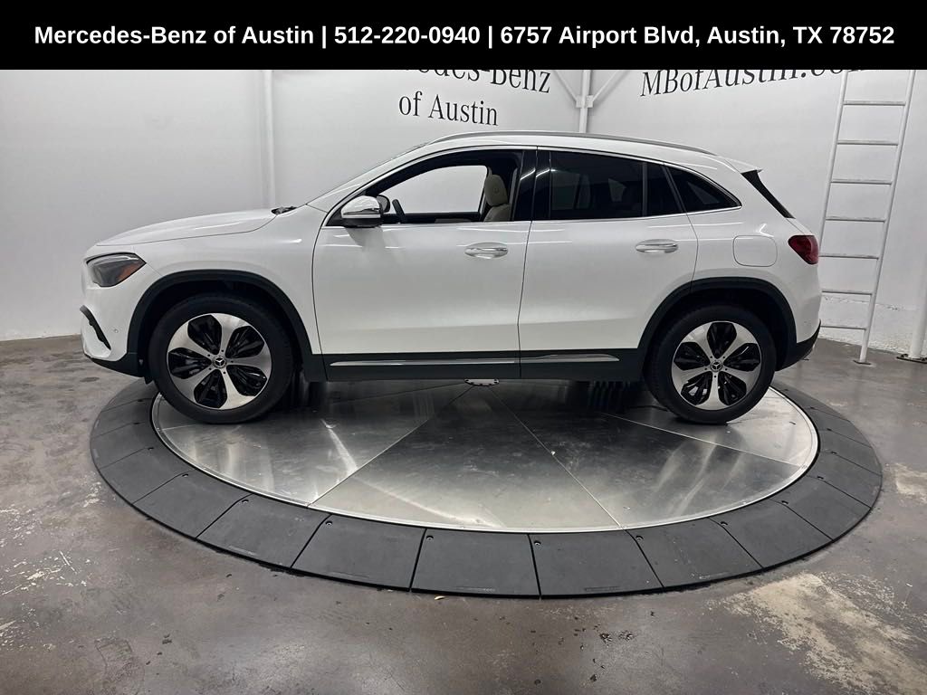 2025 Mercedes Benz GLA 250 photo 4