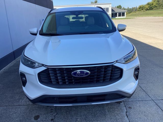 2023 Ford Escape Plug-In Hybrid Base photo 2