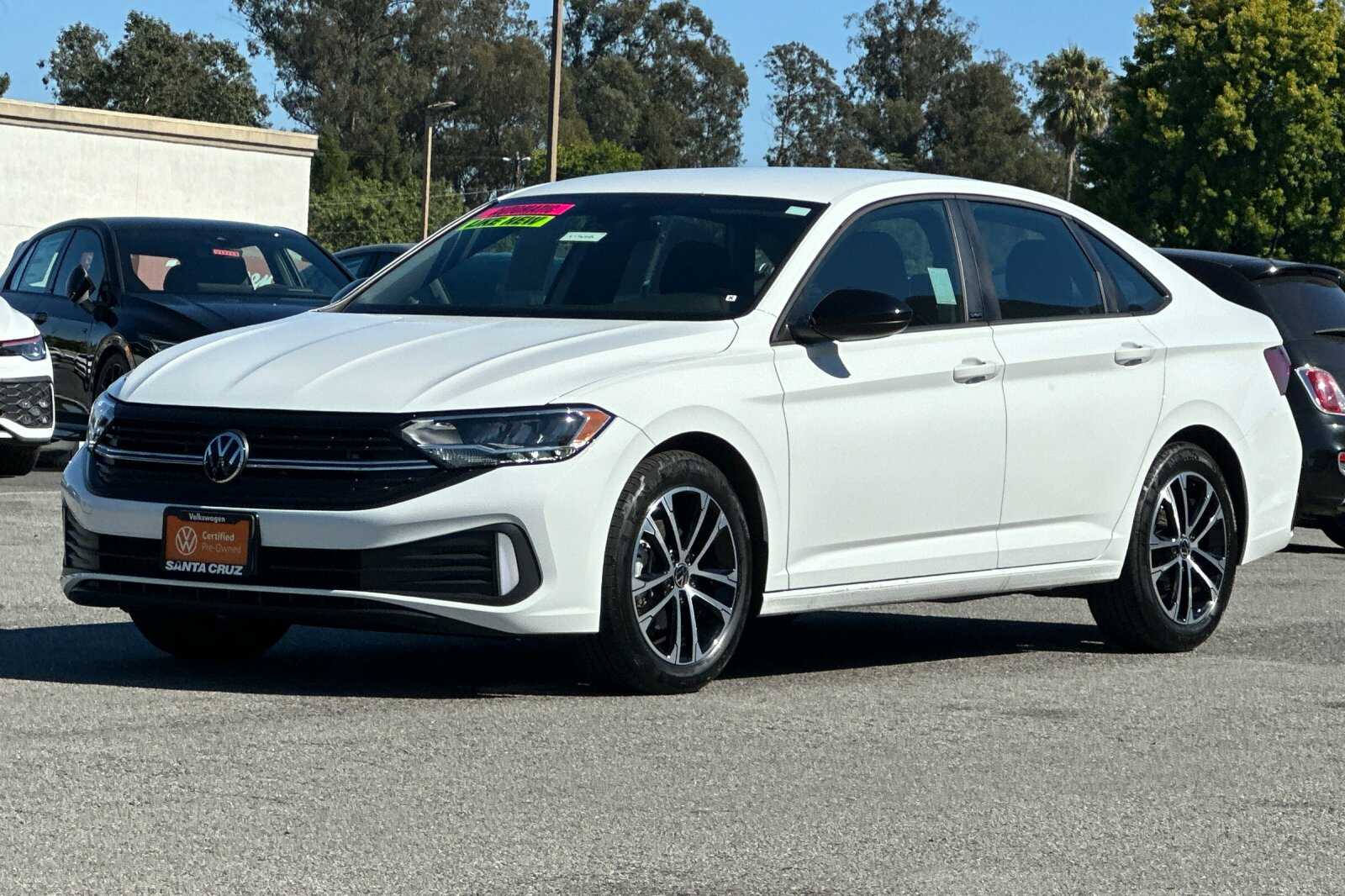 2024 Volkswagen Jetta 1.5T Sport photo 8