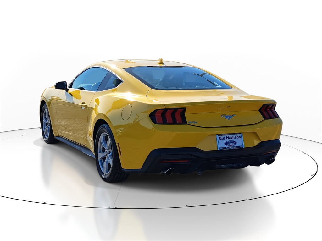 2024 Ford Mustang EcoBoost photo 3