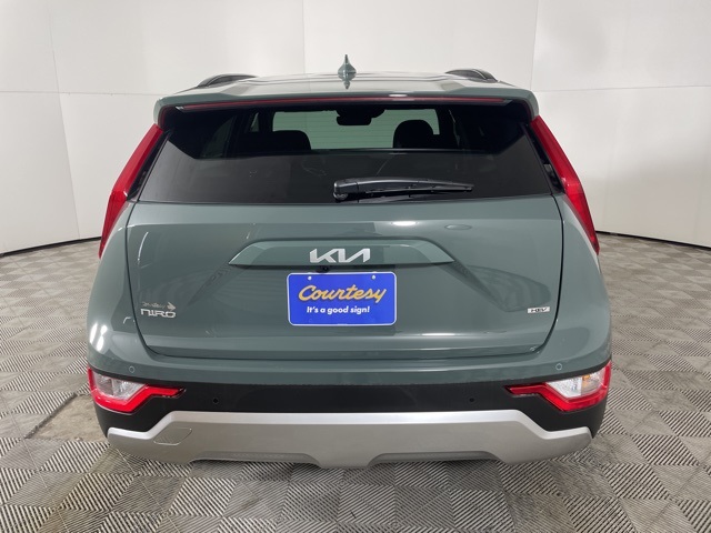 2025 Kia Niro EX photo 6