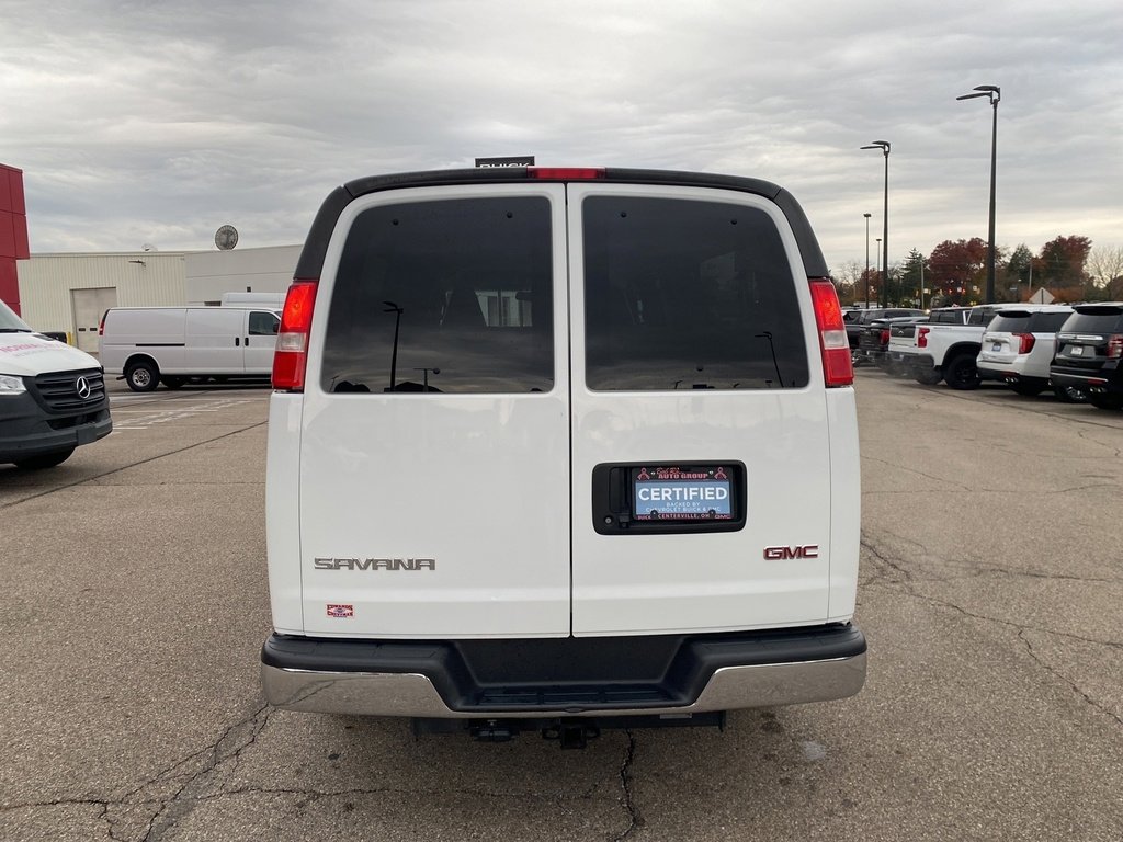 2023 Gmc Savana Passenger 3500 LS photo 4