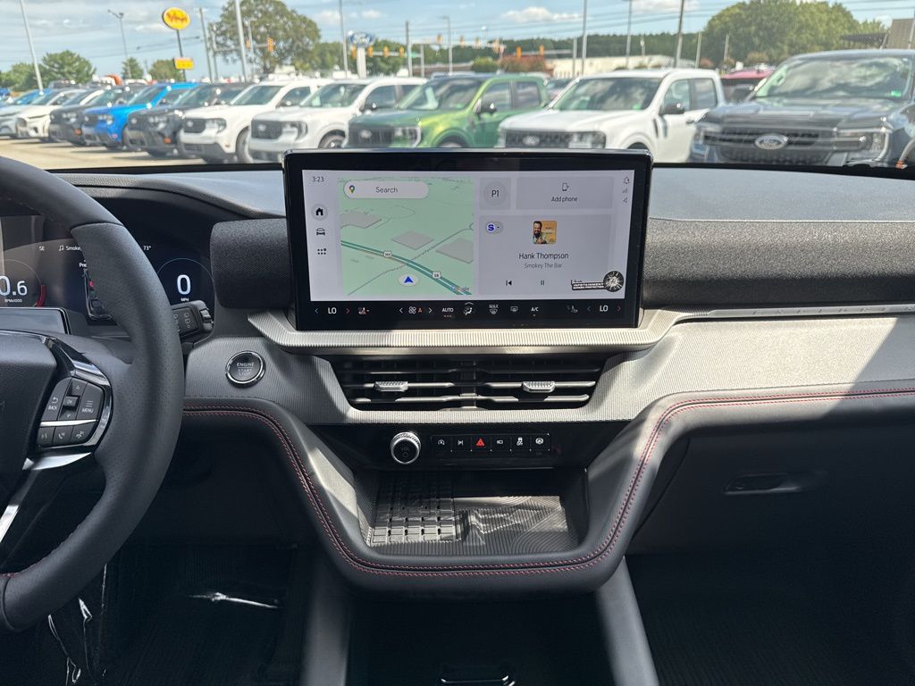 2025 Ford Explorer ST photo 31