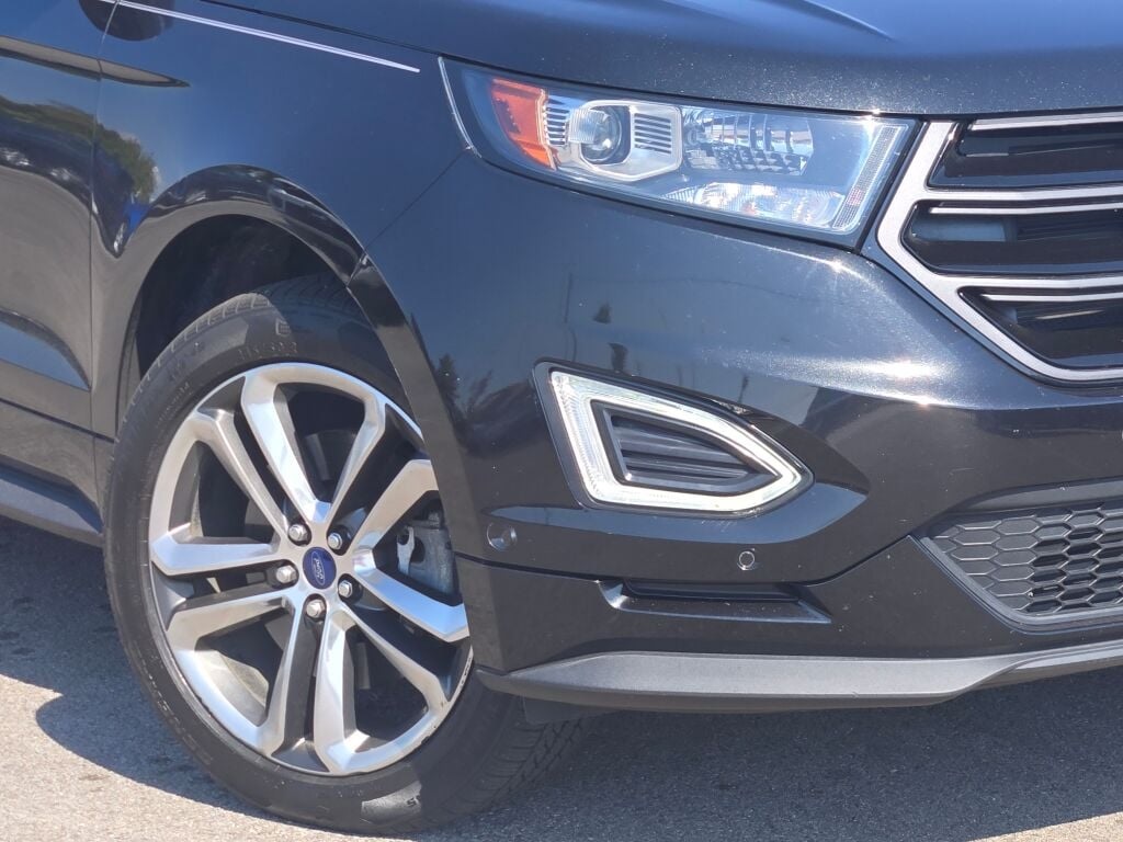2015 Ford Edge Sport photo 3
