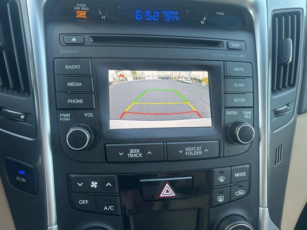 2015 Hyundai Sonata Hybrid Base photo 14