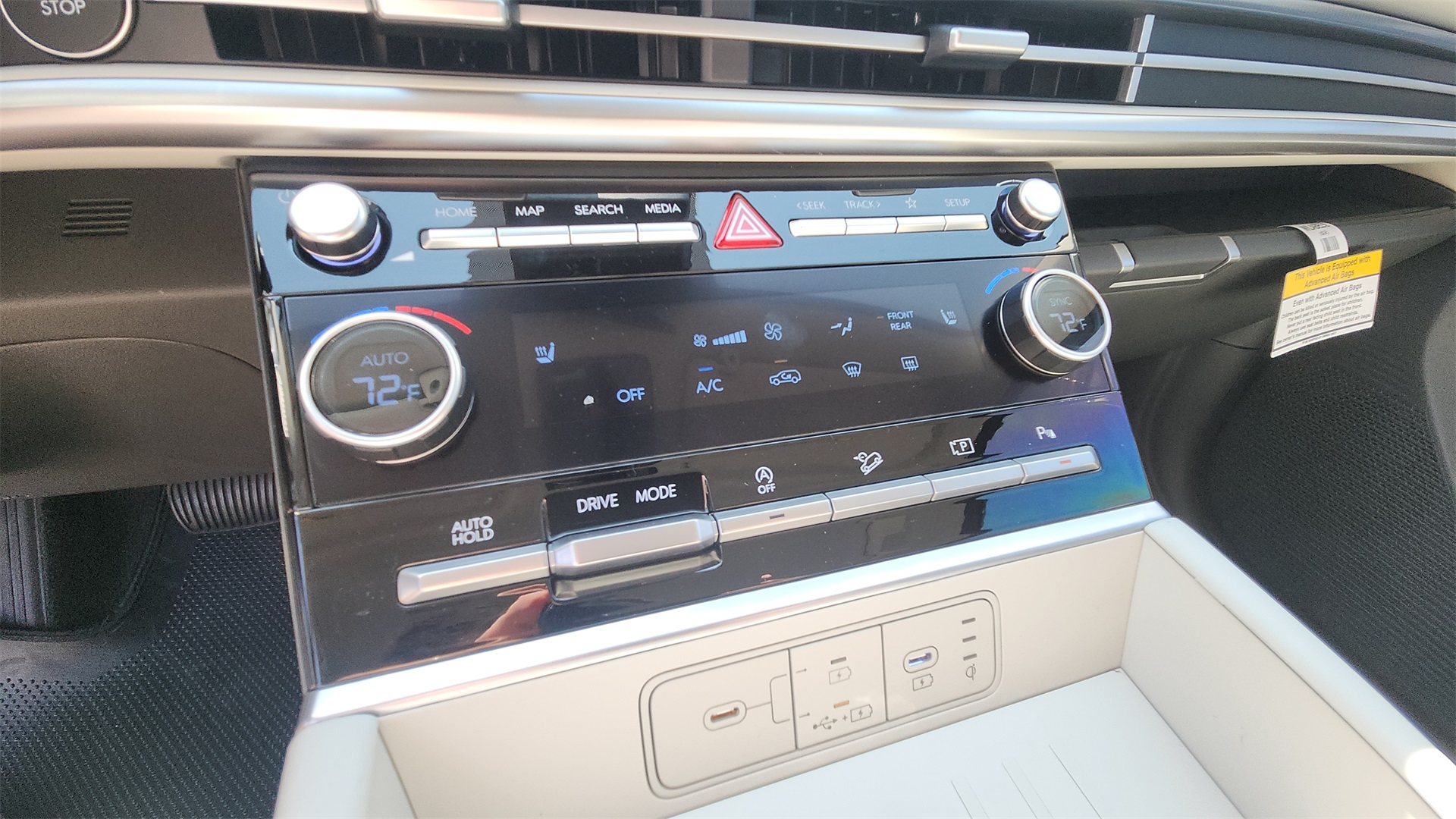 2026 Hyundai Santa Fe SEL photo 14