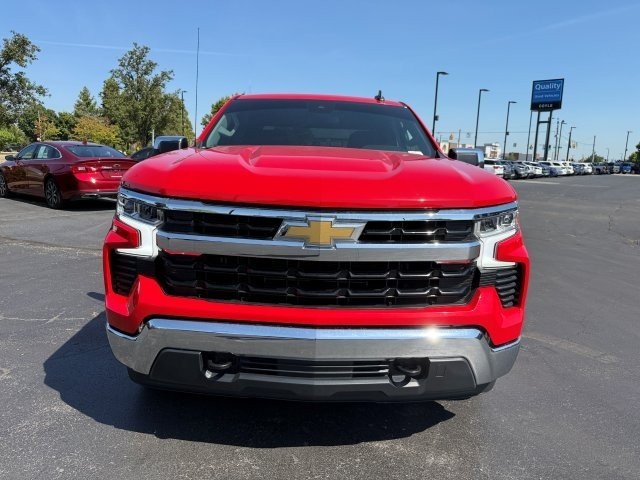 2022 Chevrolet Silverado 1500 LT photo 2