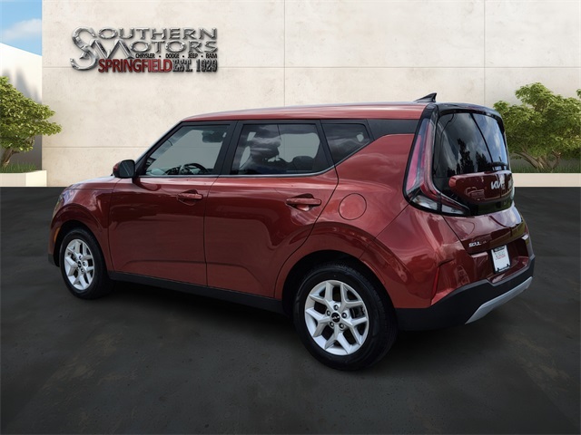 2023 Kia Soul LX photo 3