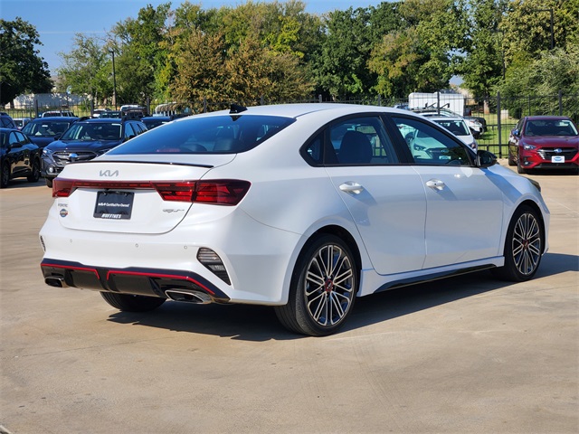 2023 Kia Forte GT photo 7