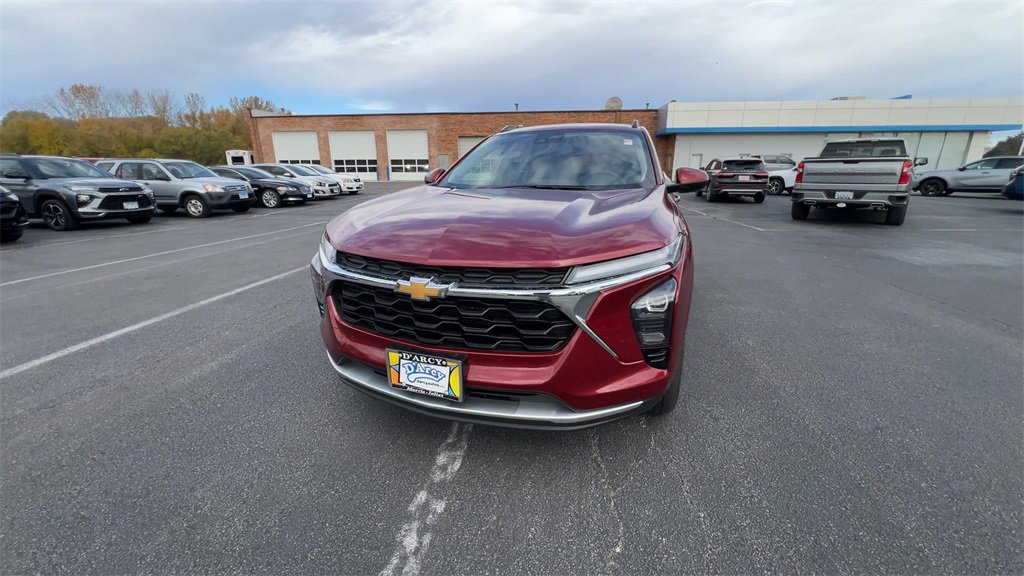 2024 Chevrolet Trax LT photo 3