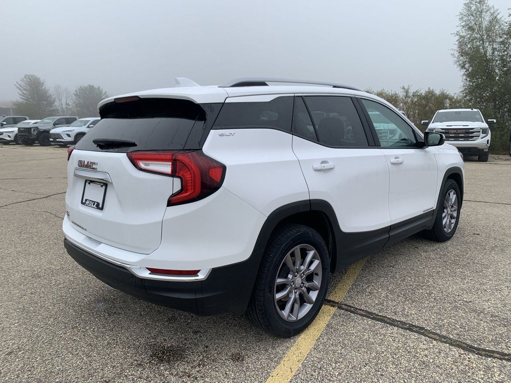 2024 Gmc Terrain SLT photo 2