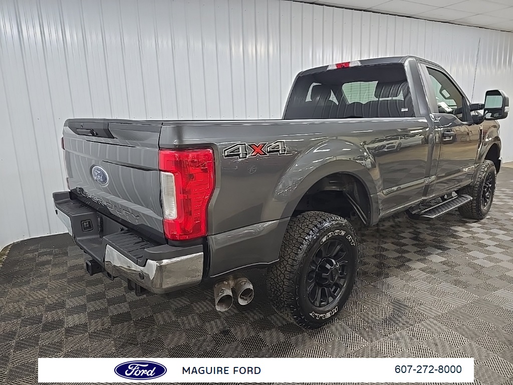 2019 Ford F-350 XLT photo 10