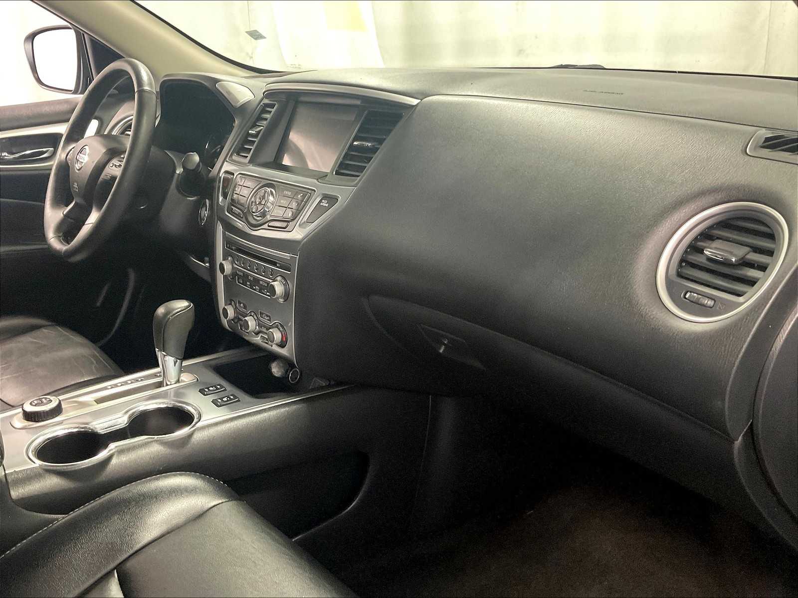 2019 Nissan Pathfinder SL photo 14
