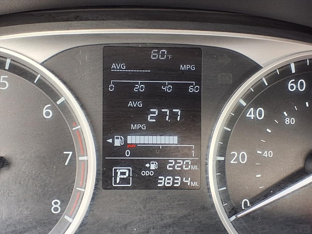 2024 Nissan Versa 1.6 S photo 4