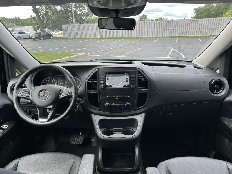 2023 Mercedes Benz Metris Passenger Van photo 9