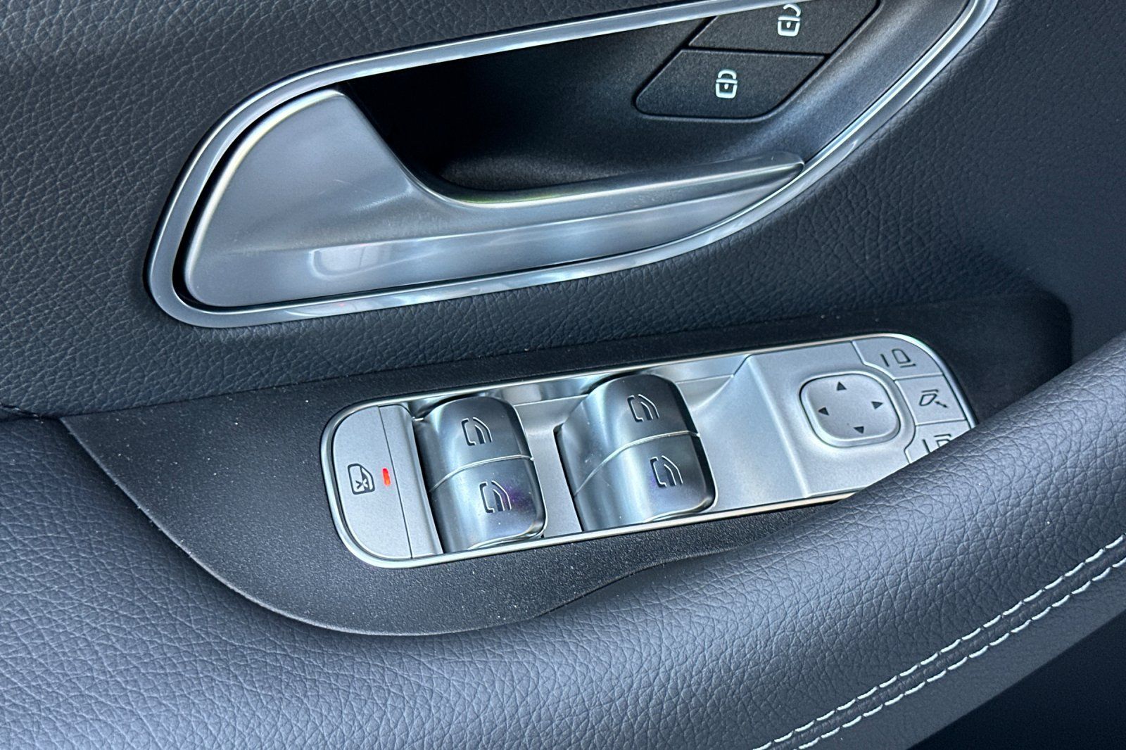 2026 Mercedes Benz GLE 450 4MATIC photo 21