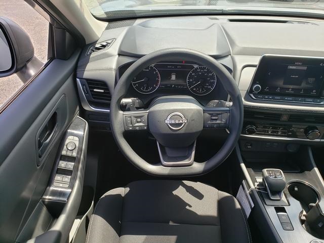 2025 Nissan Rogue S photo 15