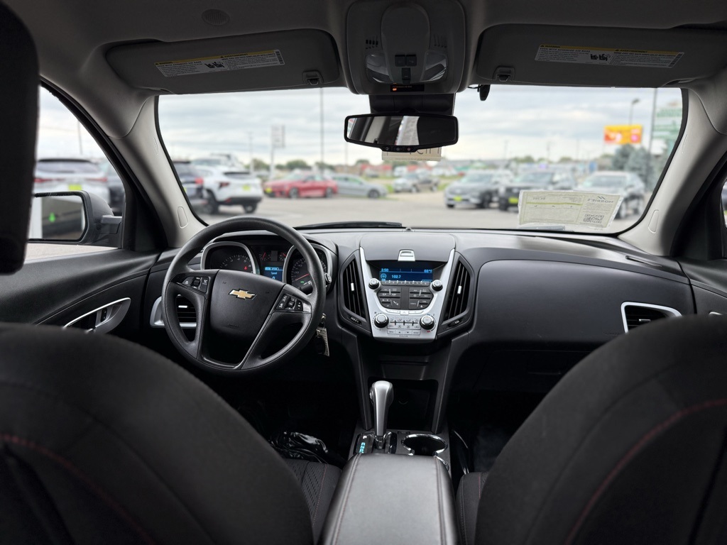2015 Chevrolet Equinox LS photo 13