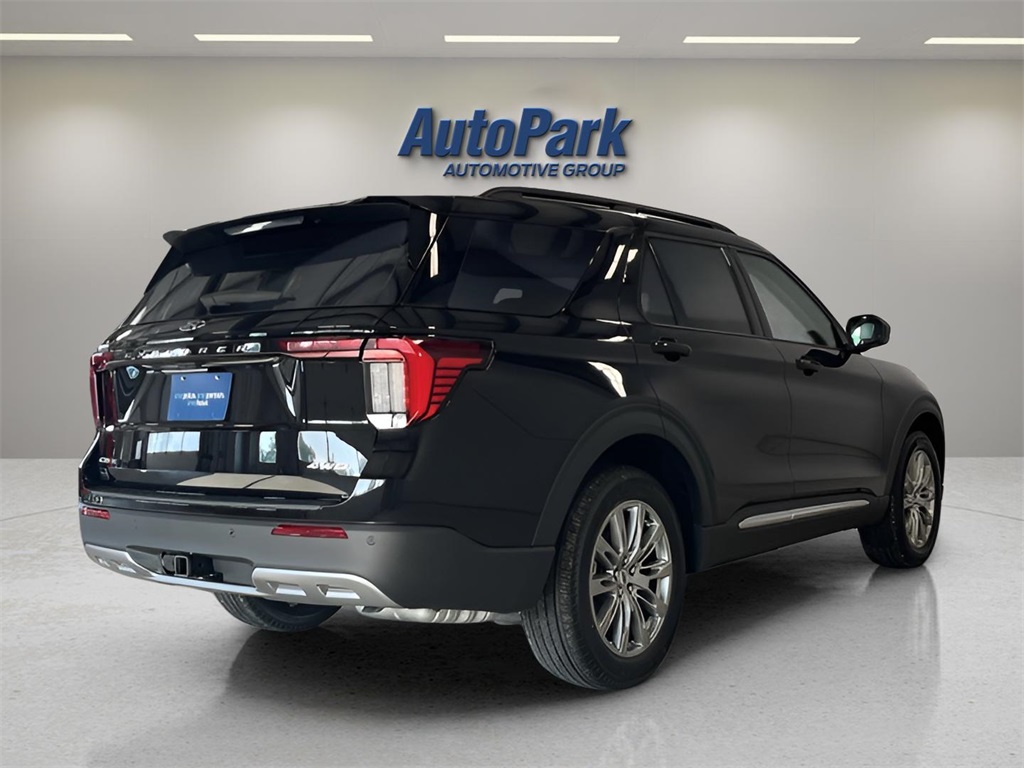 2025 Ford Explorer photo 7