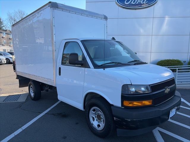 2021 Chevrolet Express Cutaway Base's photo