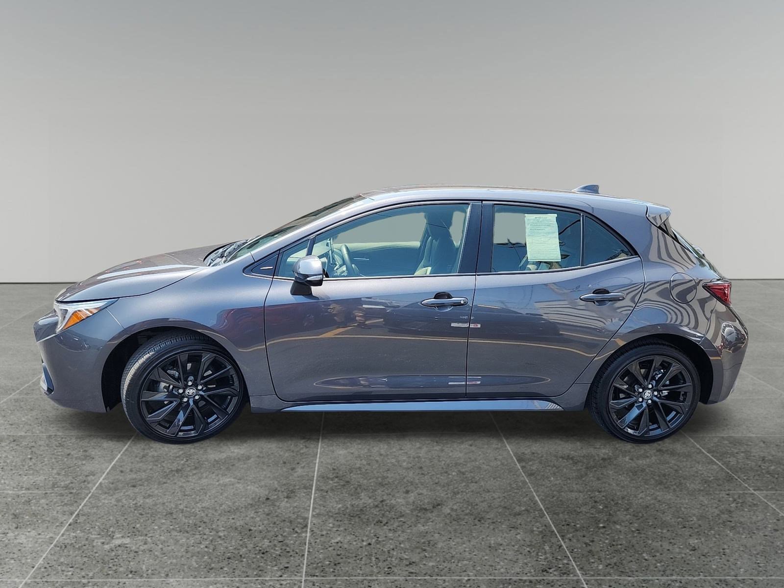 2025 Toyota Corolla XSE photo 4