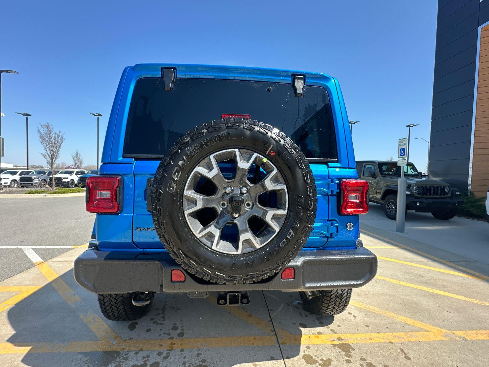 2025 Jeep Wrangler Sahara photo 2