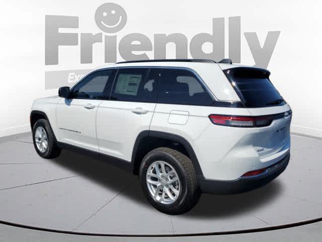 2025 Jeep Grand Cherokee Laredo X photo 2