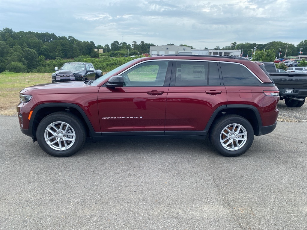 2025 Jeep Grand Cherokee Laredo X photo 8