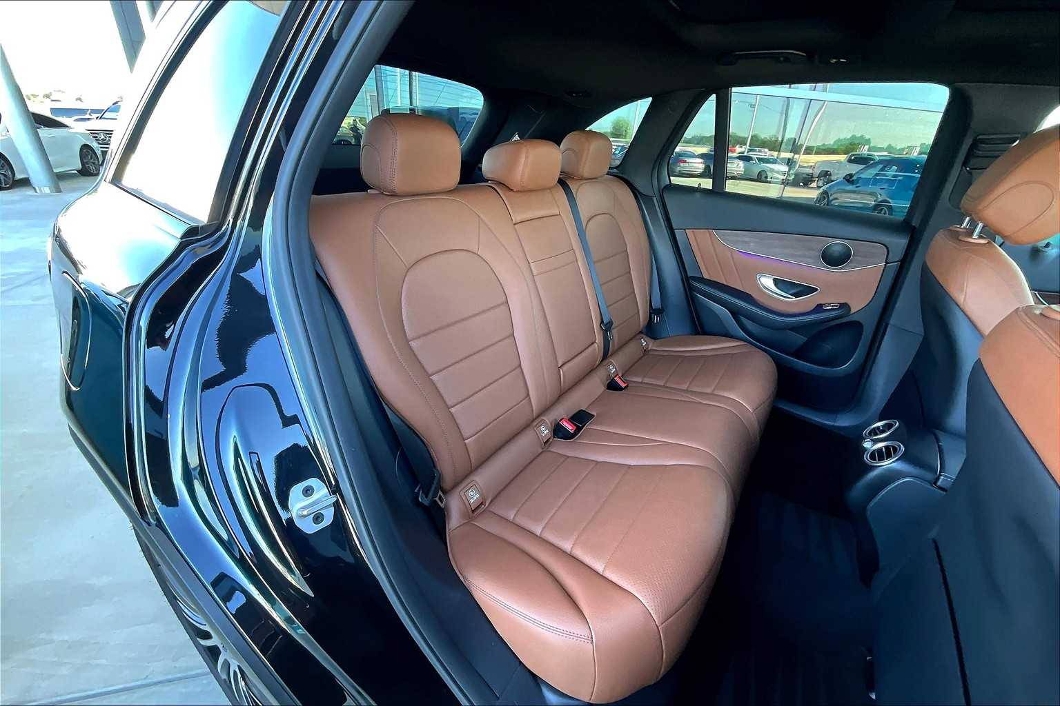 2022 Mercedes Benz GLC 300 photo 17