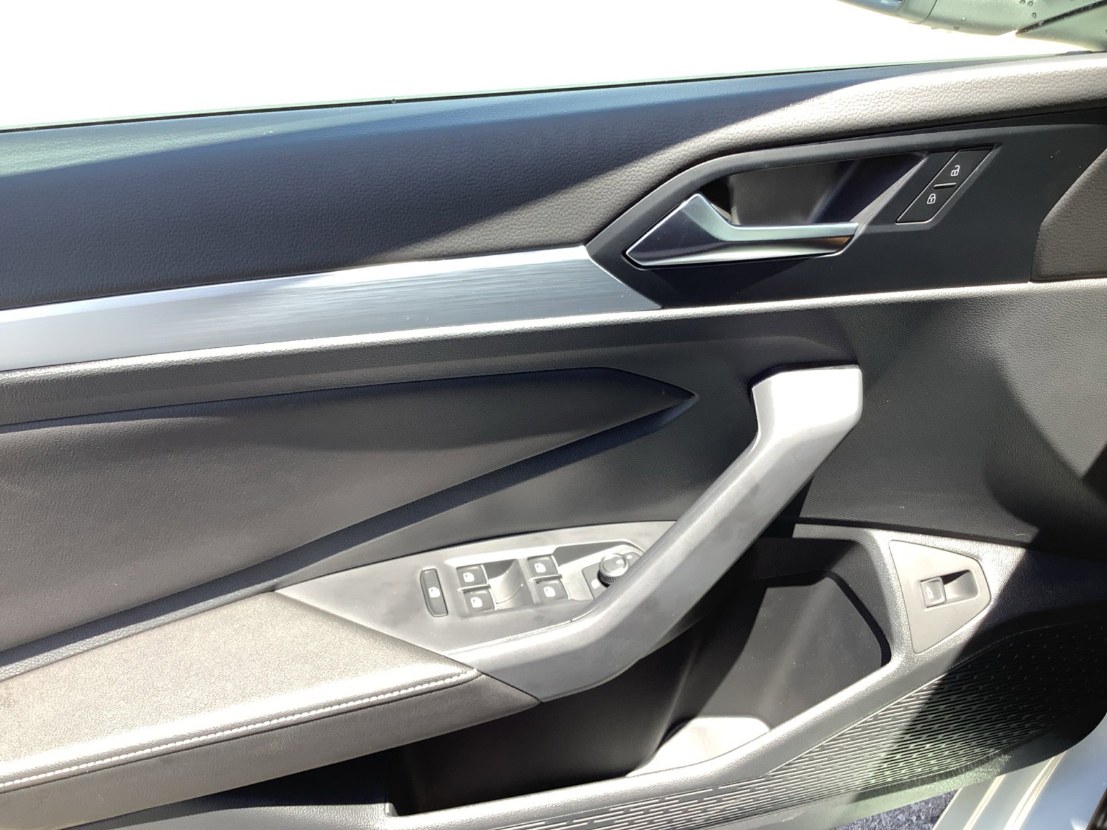 2025 Volkswagen Jetta S photo 28