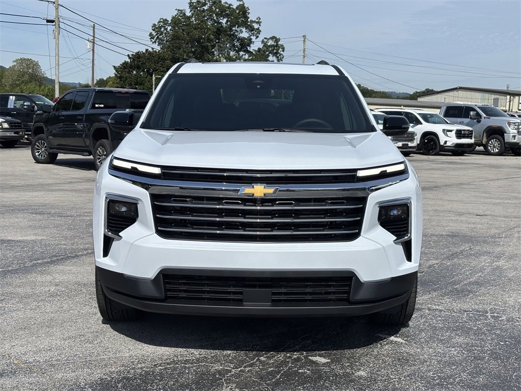 2026 Chevrolet Traverse photo 2