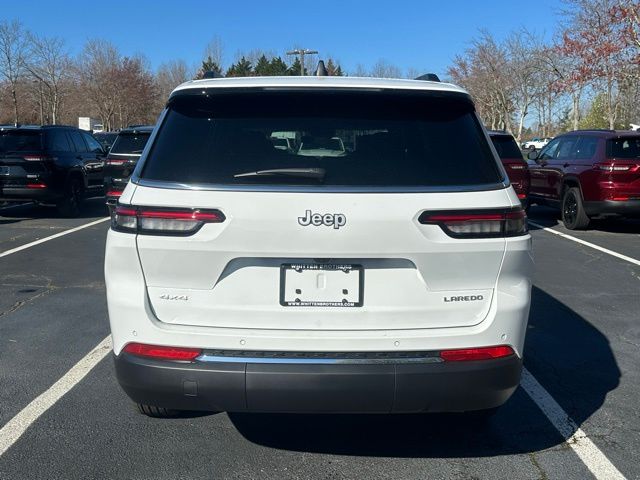 2025 Jeep Grand Cherokee Laredo photo 4