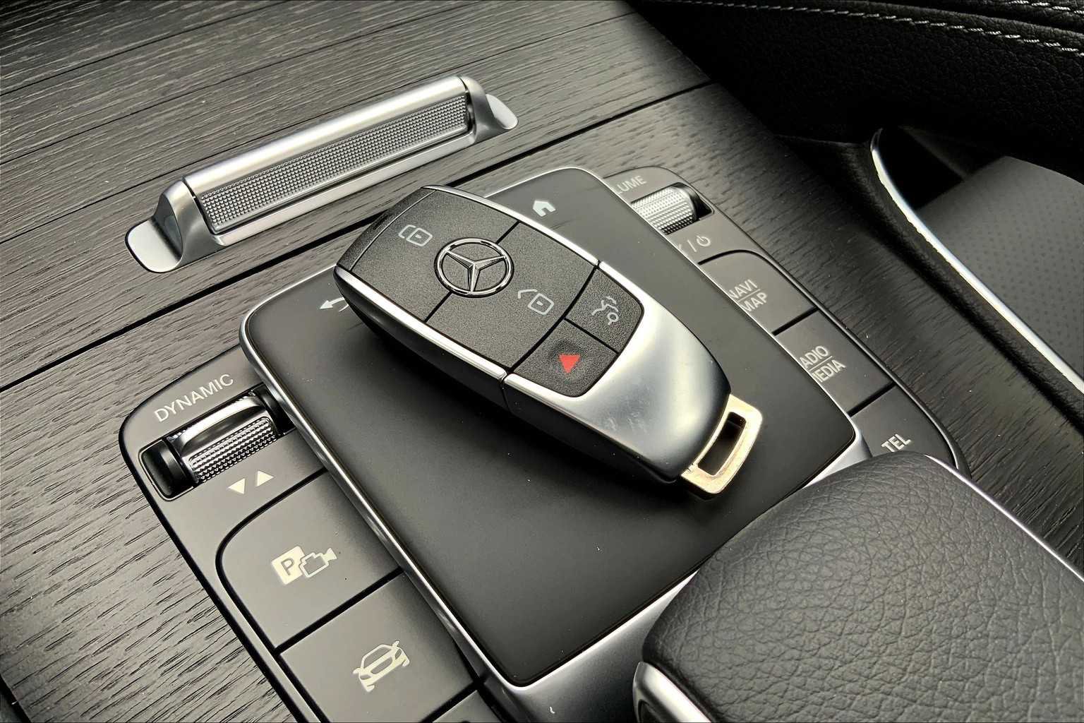 2026 Mercedes Benz GLE 450 4MATIC photo 19