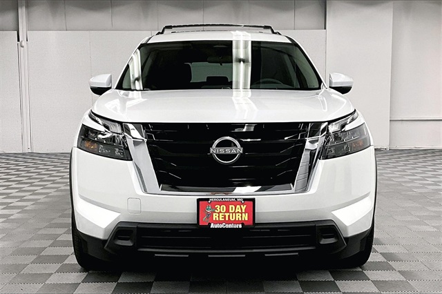 2025 Nissan Pathfinder SV photo 15