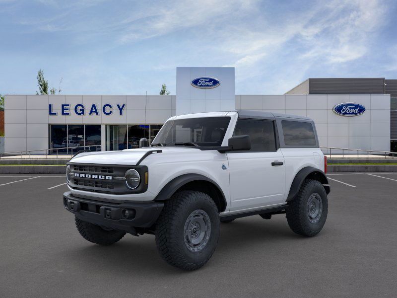 2024 Ford Bronco 2-Door Black Diamond's photo