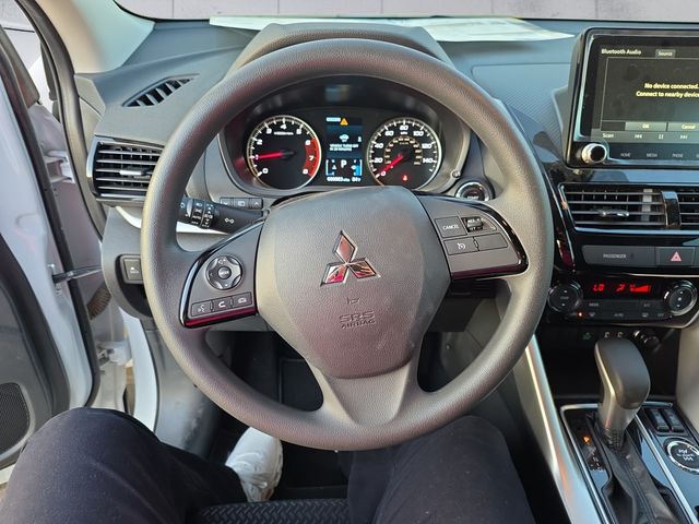 2025 Mitsubishi Eclipse Cross LE photo 9