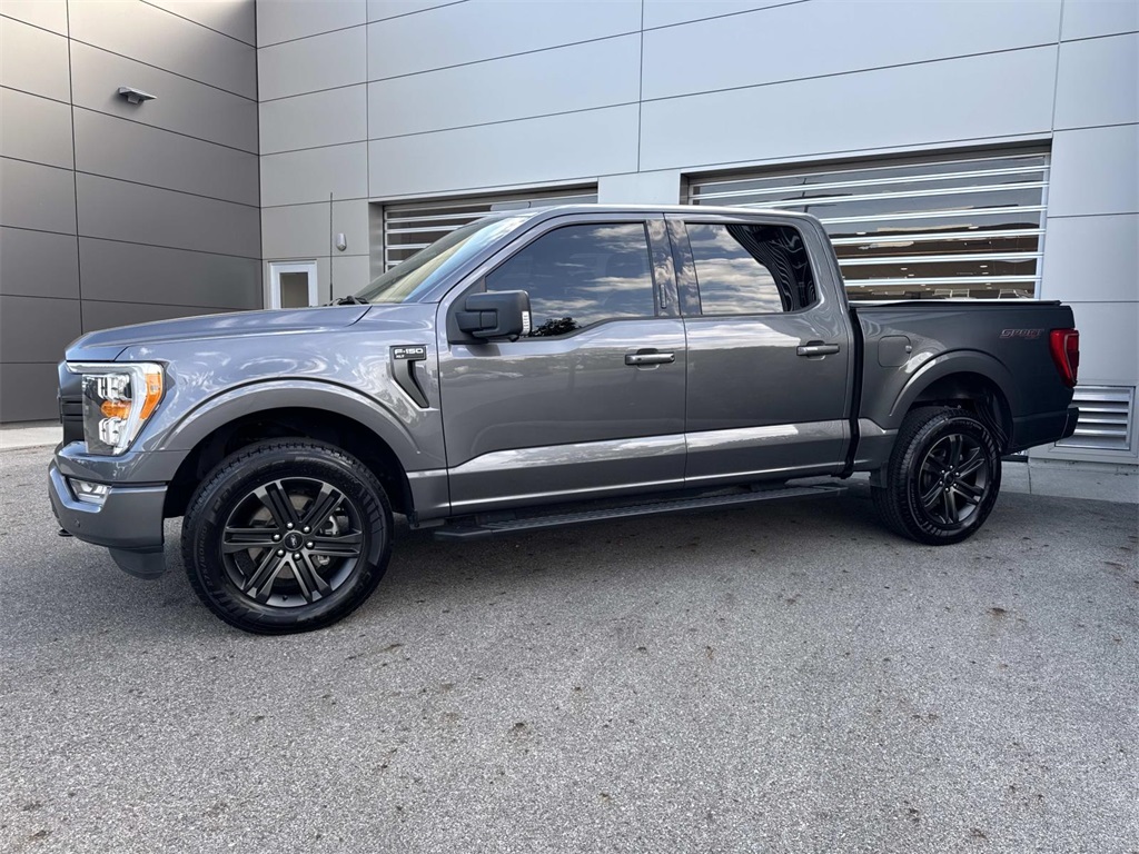 2021 Ford F-150 XLT photo 3