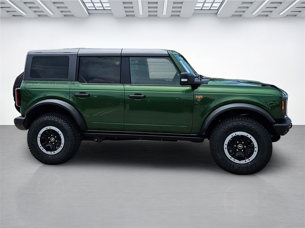 2025 Ford Bronco Badlands photo 3