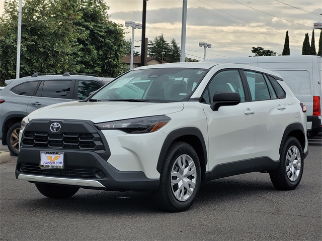 2026 Toyota Corolla Cross L photo 4