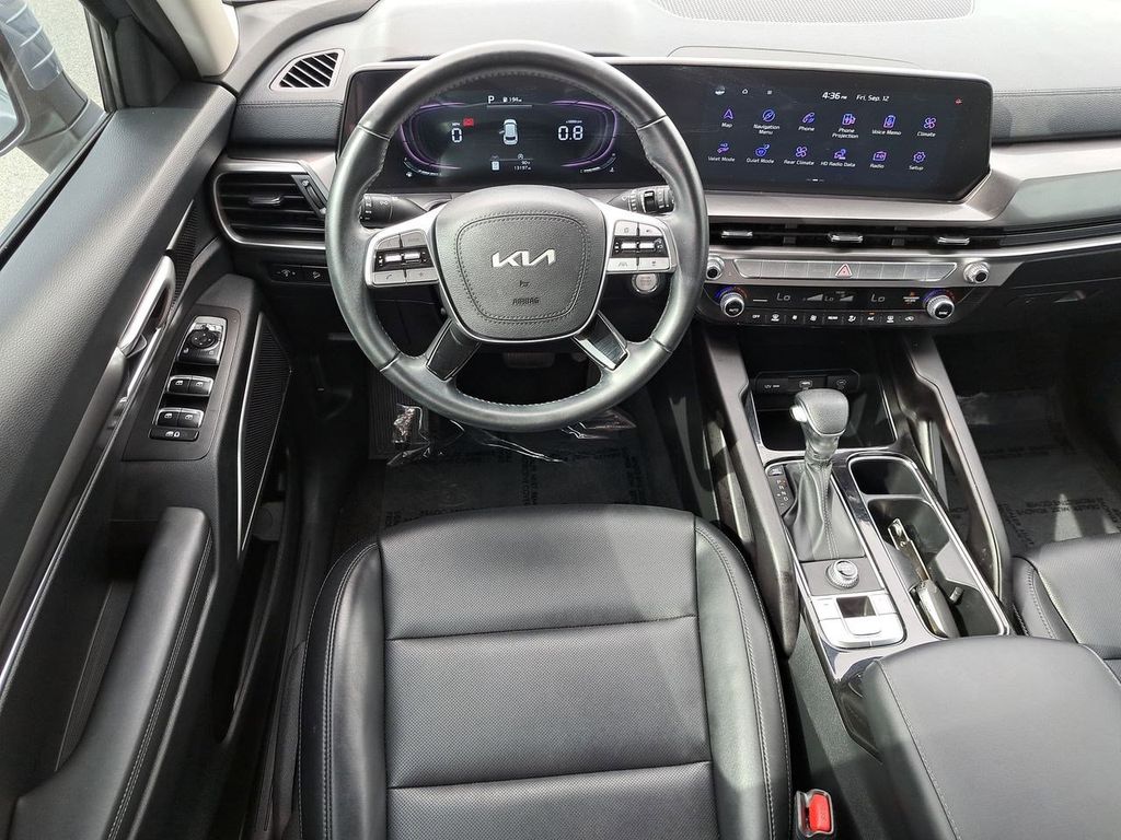 2024 Kia Telluride LX photo 13