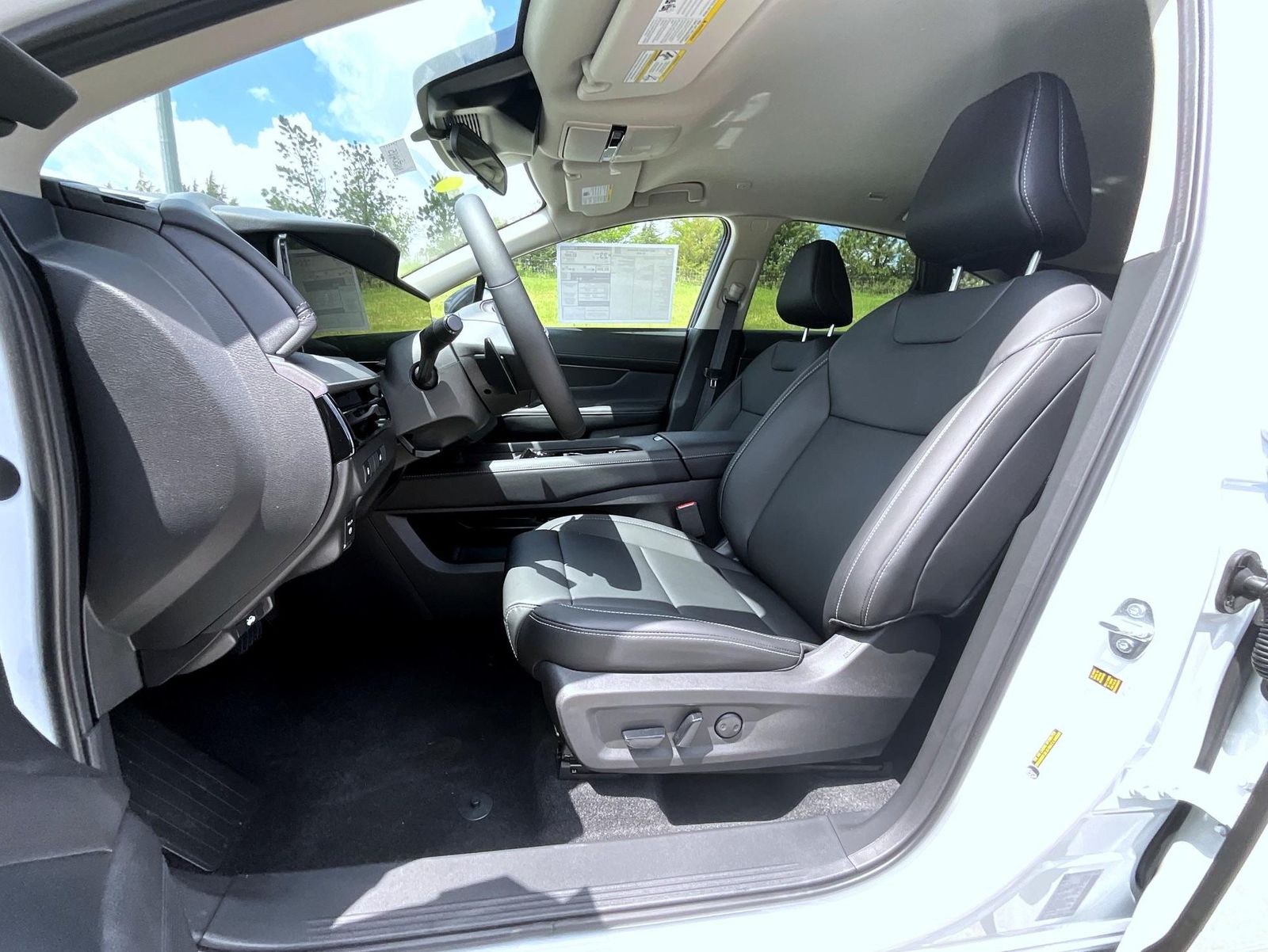 2025 Nissan Murano SV photo 10