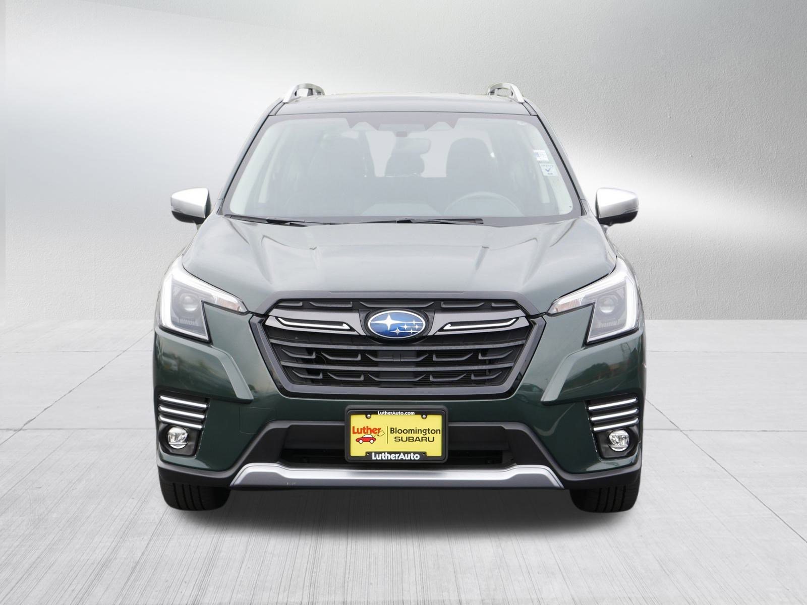 2023 Subaru Forester Touring photo 2